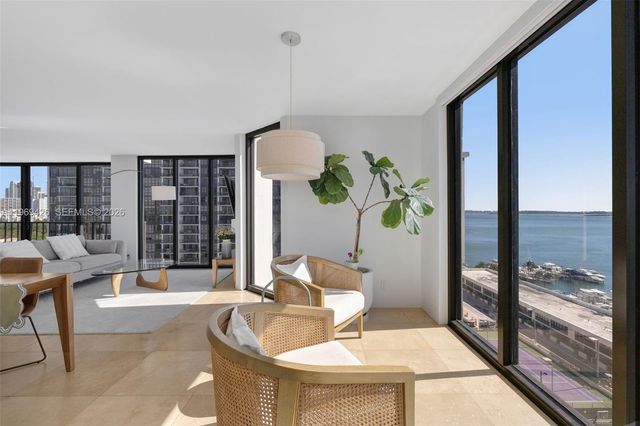 1915 Brickell Ave 1407, Miami, FL 33129