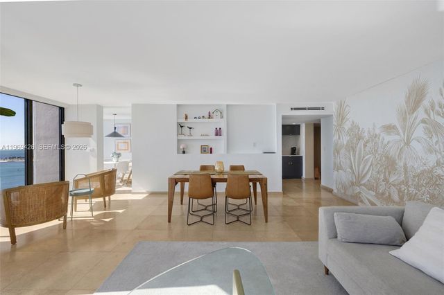 1915 Brickell Ave 1407, Miami, FL 33129