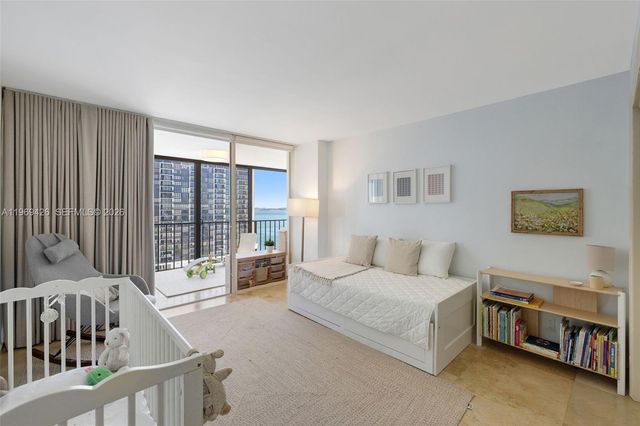 1915 Brickell Ave 1407, Miami, FL 33129