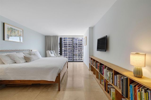 1915 Brickell Ave 1407, Miami, FL 33129