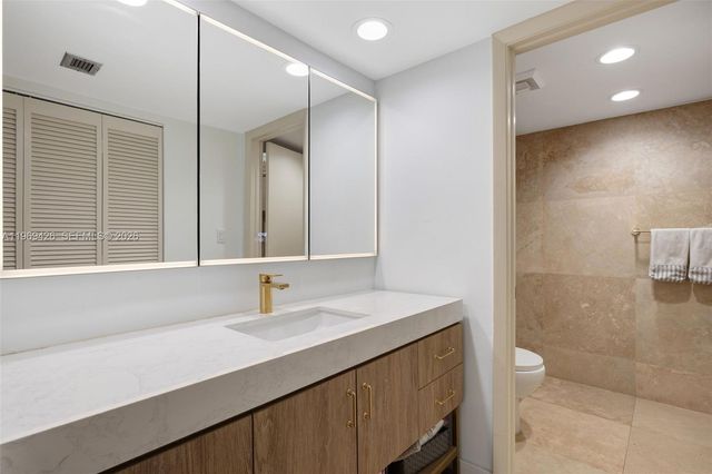 1915 Brickell Ave 1407, Miami, FL 33129