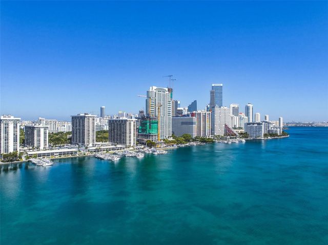1915 Brickell Ave 1407, Miami, FL 33129