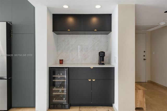 1915 Brickell Ave 1407, Miami, FL 33129