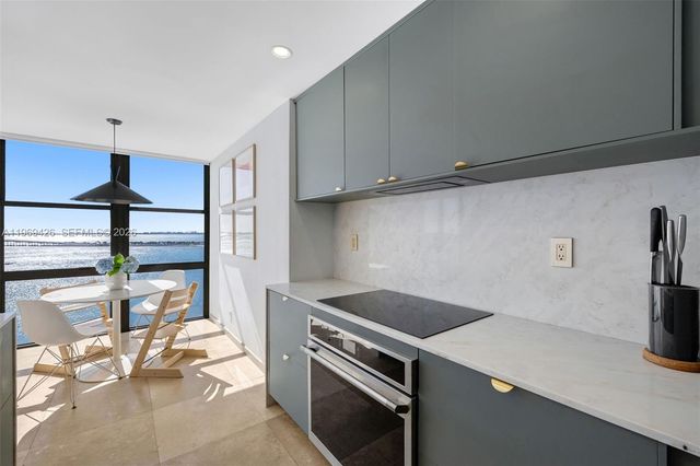 1915 Brickell Ave 1407, Miami, FL 33129