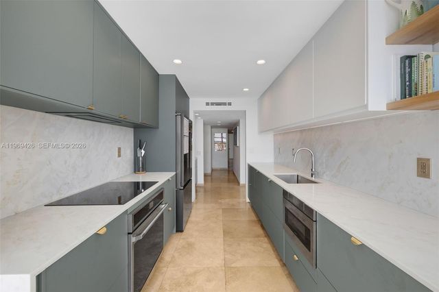 1915 Brickell Ave 1407, Miami, FL 33129