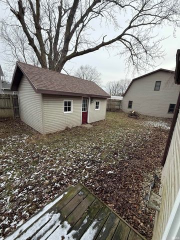 203 E 8TH Street, Warren, IN 46792