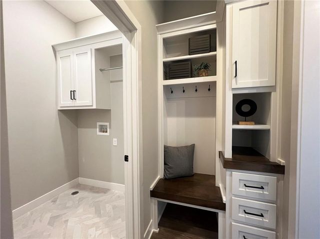 4935 NW Martin Street, Riverside, MO 64150