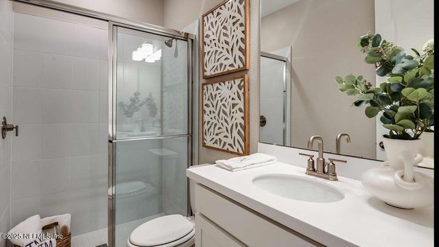 38 ARMOYAN Drive, Palm Coast, FL 32137