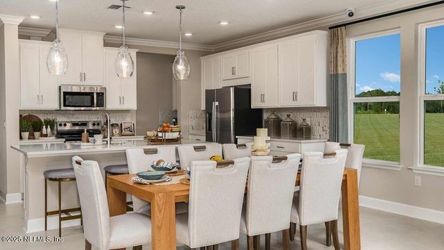 38 ARMOYAN Drive, Palm Coast, FL 32137