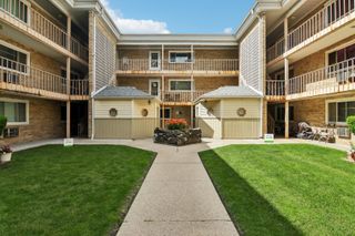 7206 W Wellington Avenue 3D, Chicago, IL 60707