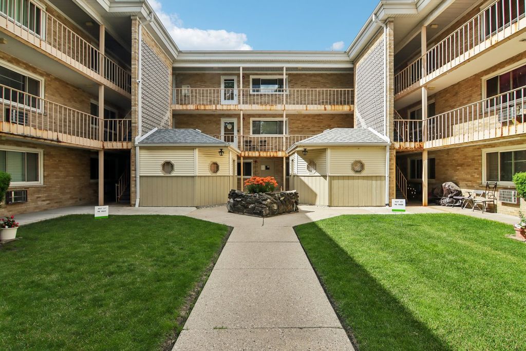 7206 W Wellington Avenue 3D, Chicago, IL 60707
