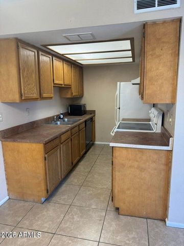 286 W PALOMINO Drive 118, Chandler, AZ 85225