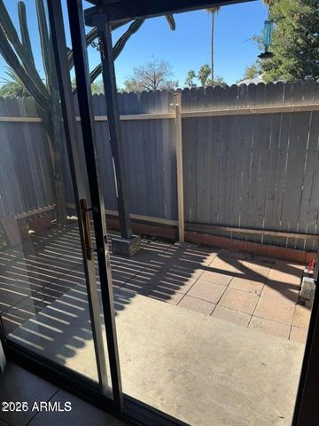 286 W PALOMINO Drive 118, Chandler, AZ 85225