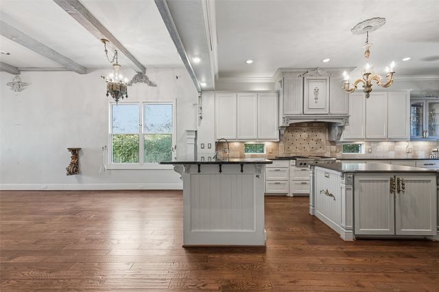 4062 Bunting Avenue, Fort Worth, TX 76107