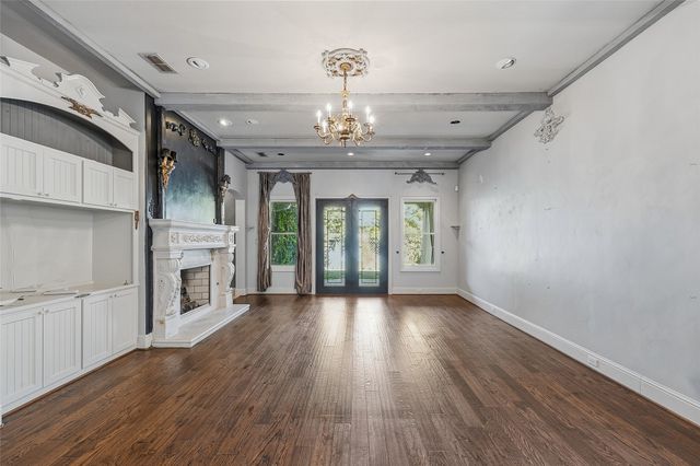 4062 Bunting Avenue, Fort Worth, TX 76107