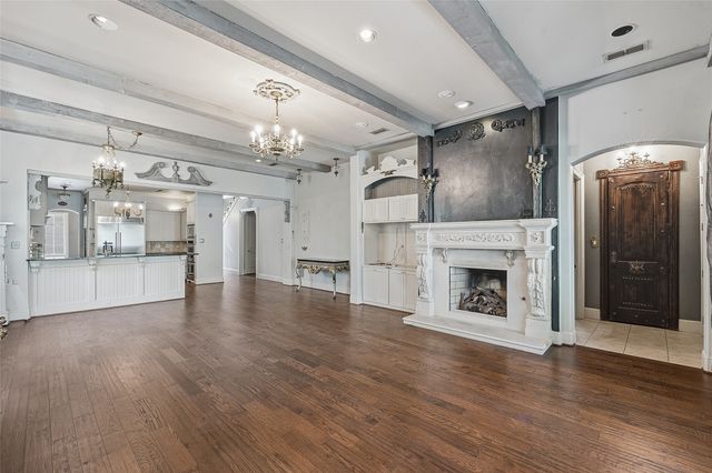 4062 Bunting Avenue, Fort Worth, TX 76107