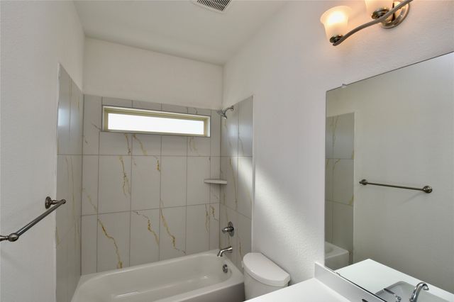 2412 Glasgow Way, Denton, TX 76207