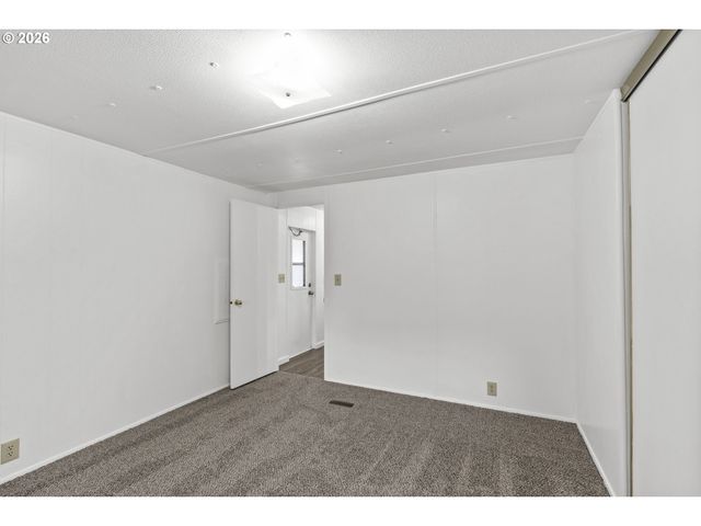 1199 N TERRY St 258, Eugene, OR 97402