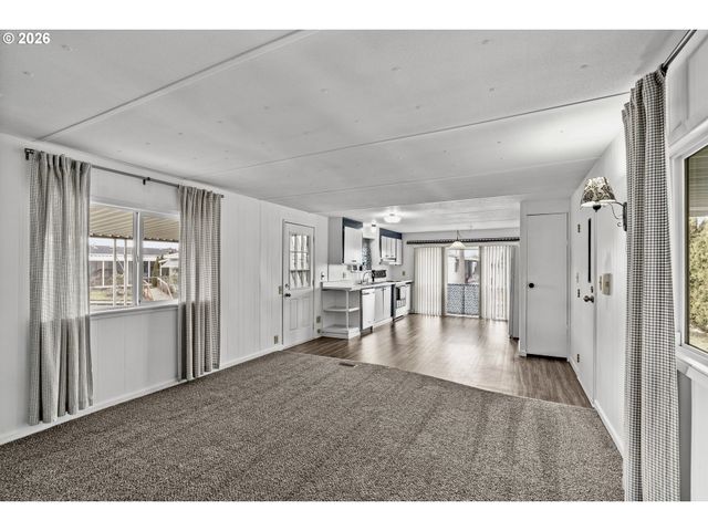 1199 N TERRY St 258, Eugene, OR 97402