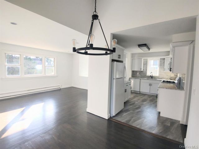 91 North Street, Huntington Station, NY 11746
