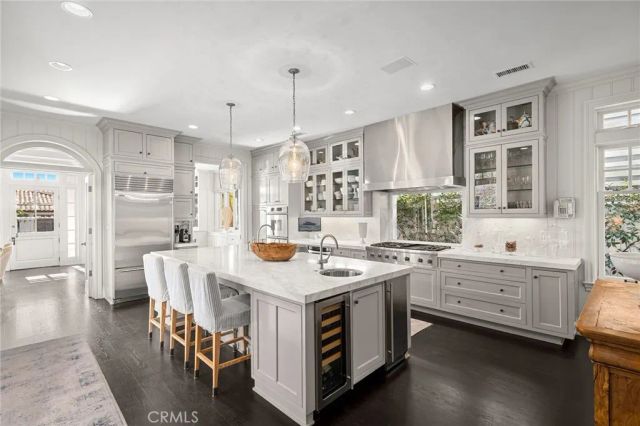 2601 Bayshore Drive, Newport Beach, CA 92663