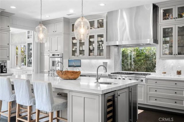 2601 Bayshore Drive, Newport Beach, CA 92663