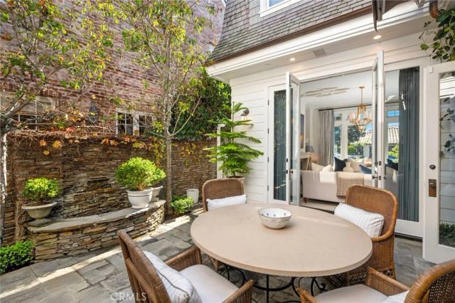 2601 Bayshore Drive, Newport Beach, CA 92663