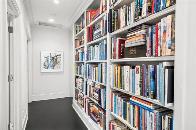 2601 Bayshore Drive, Newport Beach, CA 92663