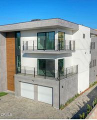 5626 Auckland Avenue, Los Angeles, CA 91601