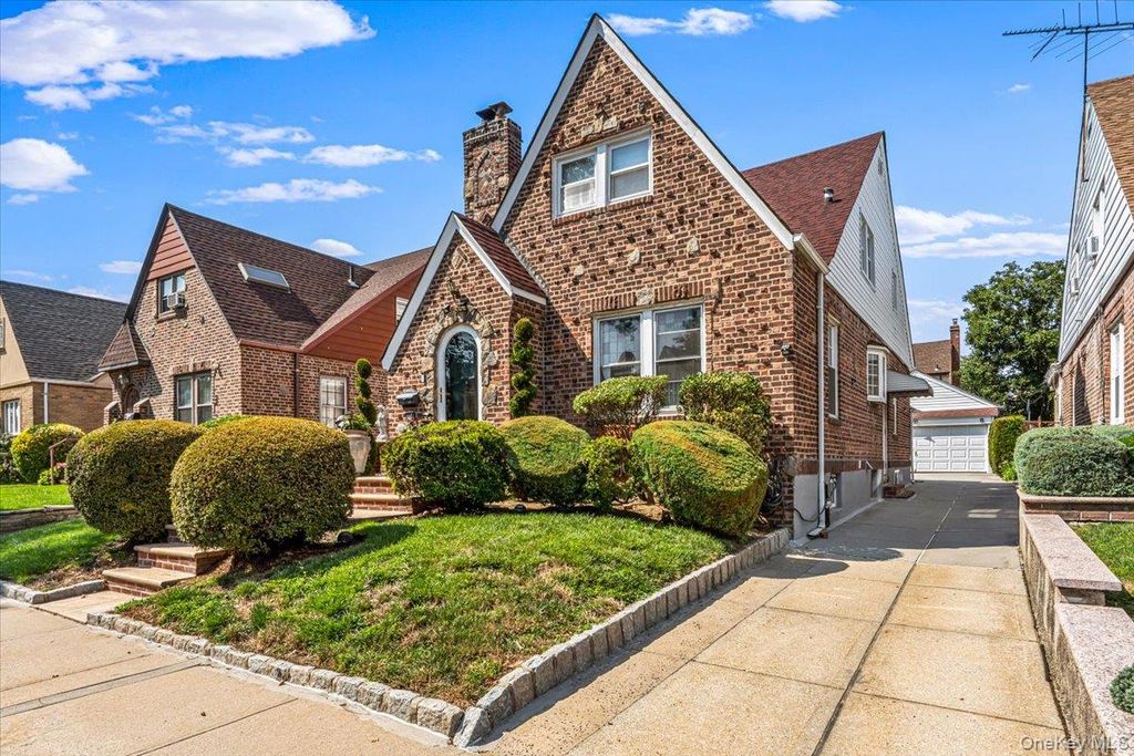 166-47 25th Avenue, Whitestone, NY 11357 — photo 2