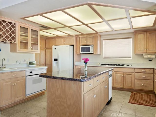 26463 Gem Ct, Helendale, CA 92342