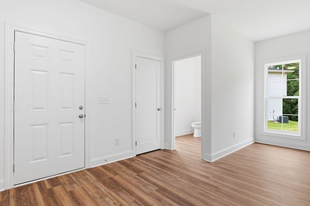 295 Spring St, La Vergne, TN 37086