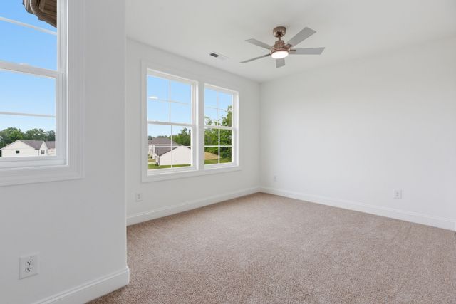 295 Spring St, La Vergne, TN 37086