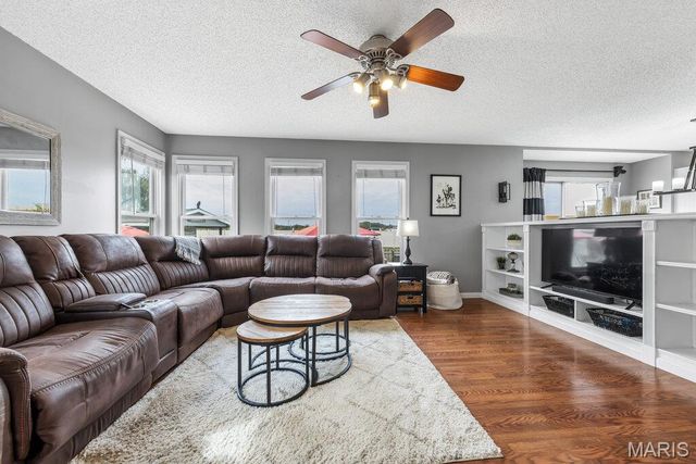 4021 Jessica Drive, Wentzville, MO 63385