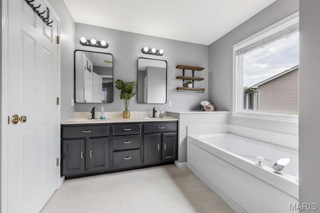 4021 Jessica Drive, Wentzville, MO 63385