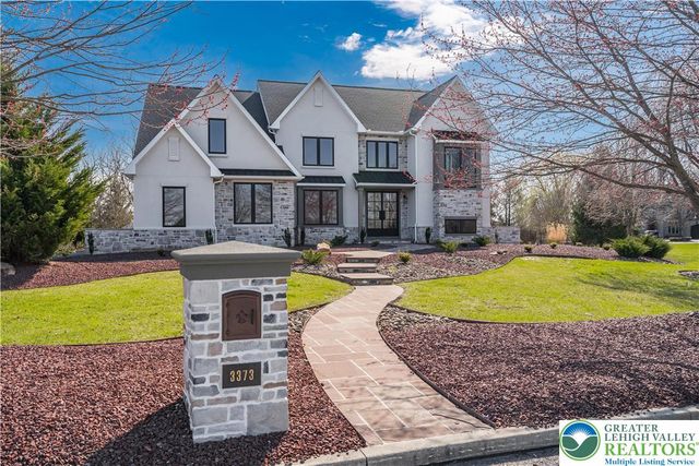 3373 Rising Sun Court, Upper Nazareth Twp, PA 18064