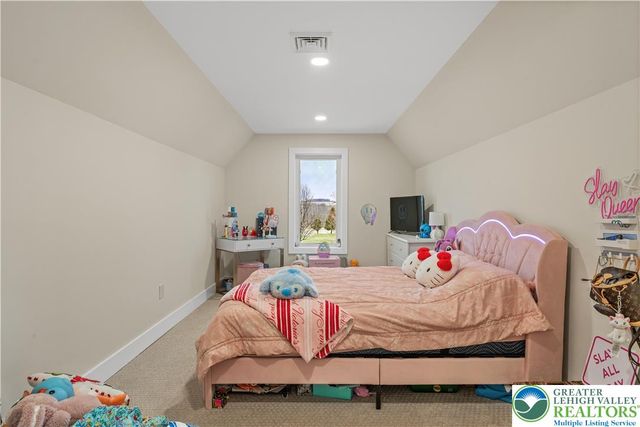 3373 Rising Sun Court, Upper Nazareth Twp, PA 18064