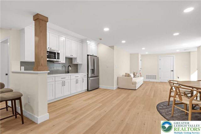 3373 Rising Sun Court, Upper Nazareth Twp, PA 18064