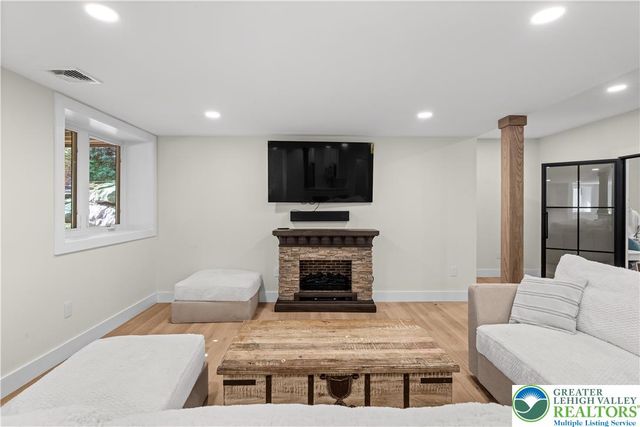 3373 Rising Sun Court, Upper Nazareth Twp, PA 18064