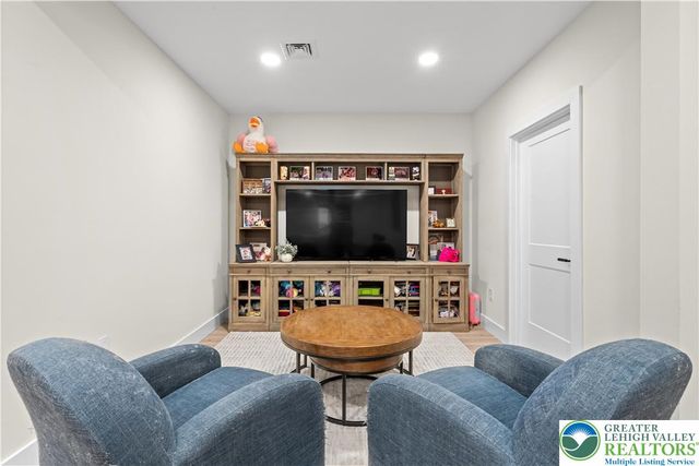 3373 Rising Sun Court, Upper Nazareth Twp, PA 18064