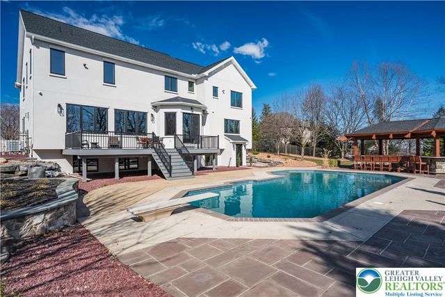 3373 Rising Sun Court, Upper Nazareth Twp, PA 18064