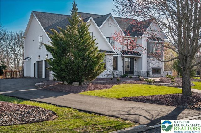 3373 Rising Sun Court, Upper Nazareth Twp, PA 18064