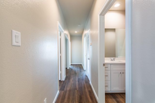 131 Park Place Circle B, Waller, TX 77484