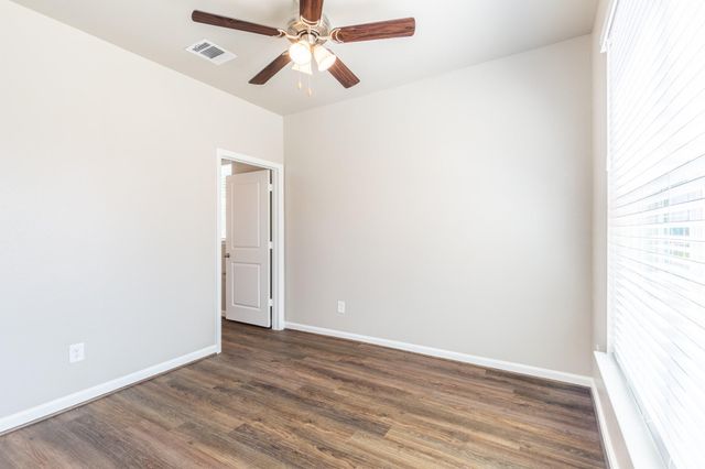 131 Park Place Circle B, Waller, TX 77484