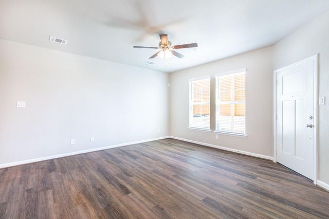 131 Park Place Circle B, Waller, TX 77484