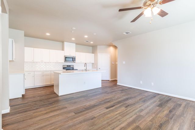 131 Park Place Circle B, Waller, TX 77484