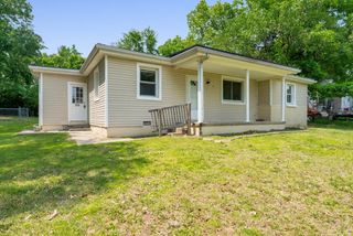 525 Highpoint Dr, Hopkinsville, KY 42249
