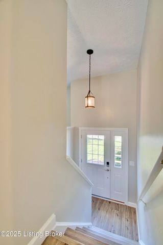 6174 Ridgewood Ct, Florence, KY 41042