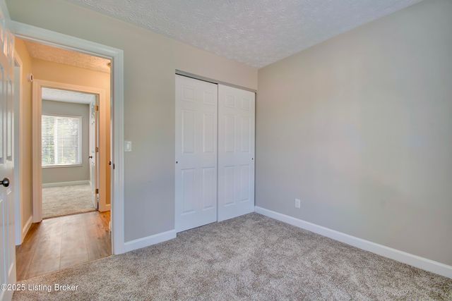 6174 Ridgewood Ct, Florence, KY 41042