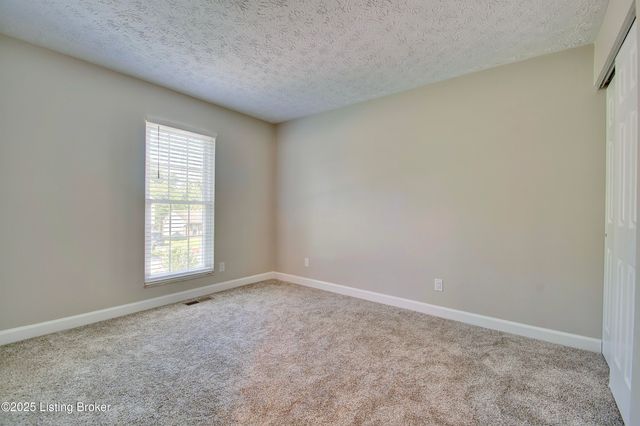 6174 Ridgewood Ct, Florence, KY 41042